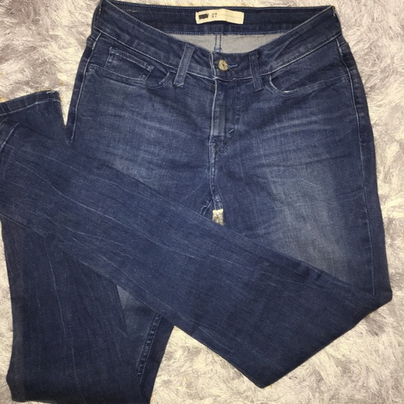 Levi’s Blue Jeans - Picture 2 of 3